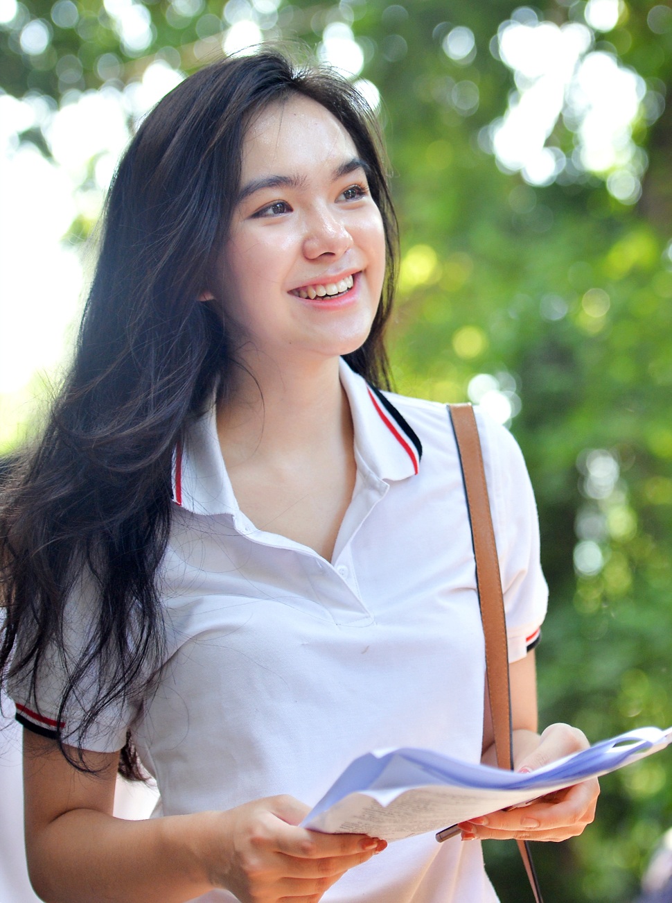 Gương mặt thanh tú của một cô gái