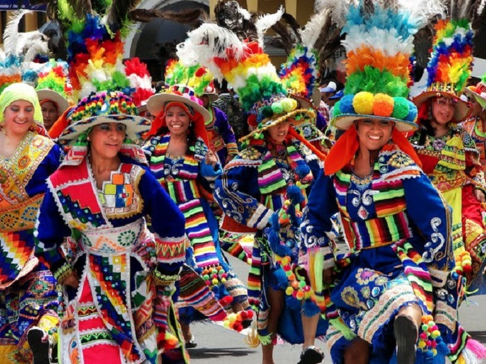 Người Cuba chơi cờ vua trên đường phố